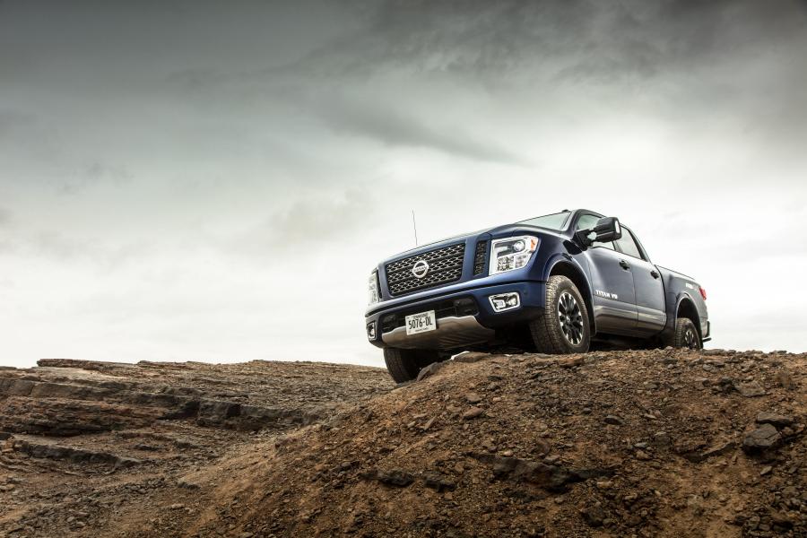  Nissan Titan Pro4X Crew Cab 2018 года  (фото 23 из 26)